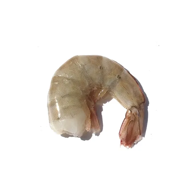 Raw peeled shrimp